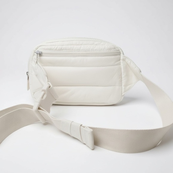 Lululemon White Quilted Crossbody Belt Bag Adjustable Strap - Picture 2 of 9